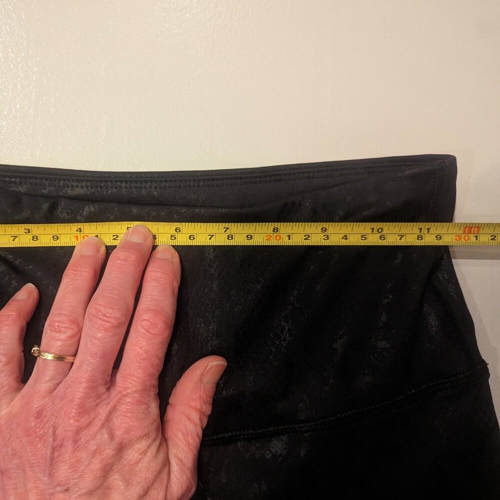 Marika Size Small Snake Print Black Leggings - Picture 11 of 14
